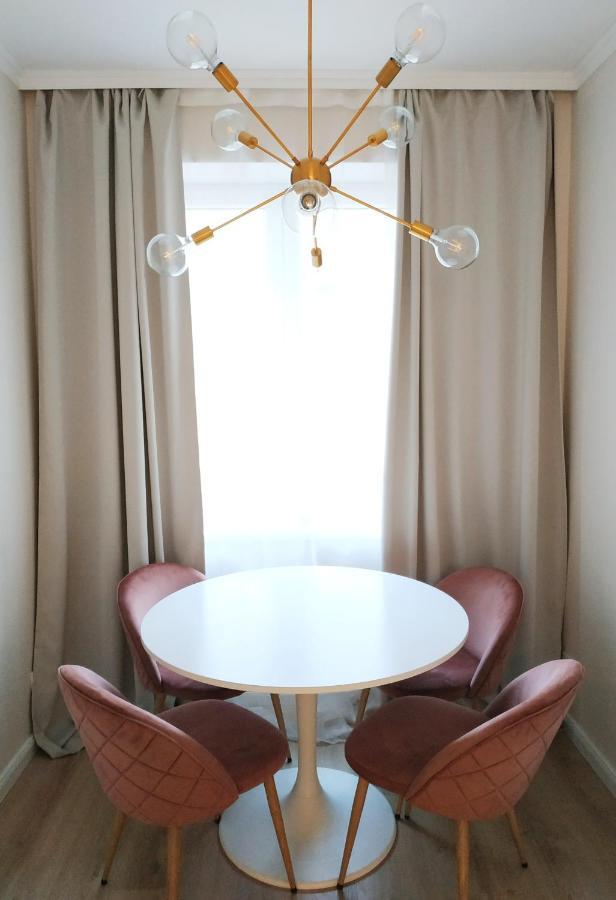 Two-bedroom 'taupé'