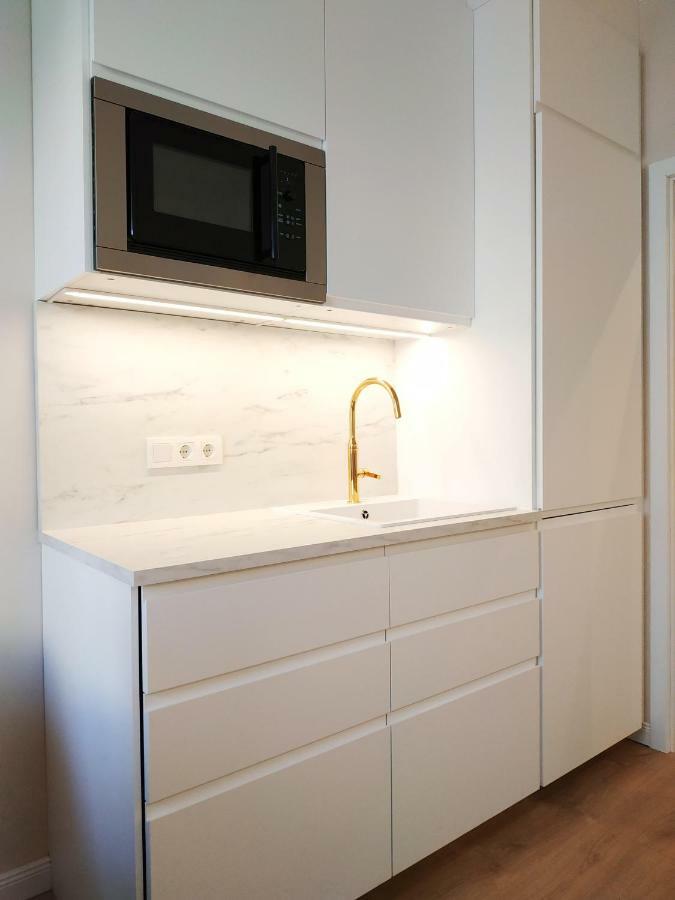 Two-bedroom 'taupé' *